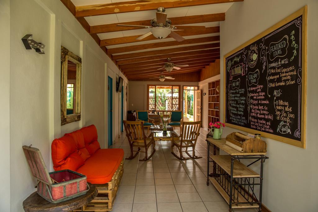 La Bicicleta Hostal Managua Exterior photo