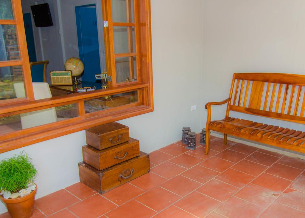 La Bicicleta Hostal Managua Exterior photo